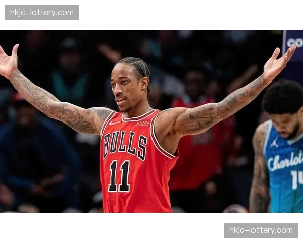 官方：公牛队与老将德罗赞达成两年提前续约协议