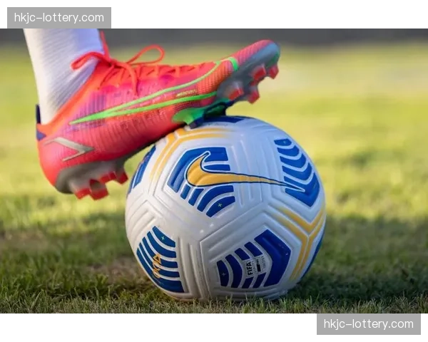 耐克发布2026年欧冠决赛版比赛用球,采用全息影像技术 耐克发布2026年欧冠决赛版比赛用球,采用全息影像技术